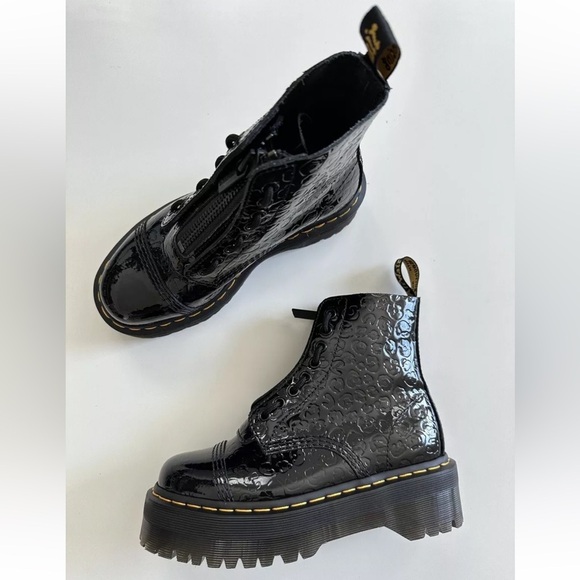 Docs Dr. Martens Sinclair Patent Leather Leopard Emboss Platform Chunky Boots 6 - Picture 1 of 8